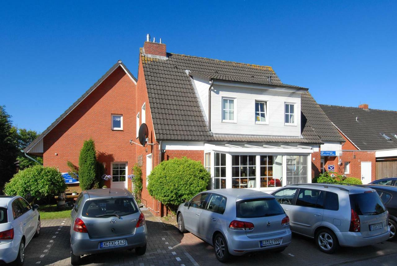 Hotel Garni Haus Am Meer Neuharlingersiel Exterior photo